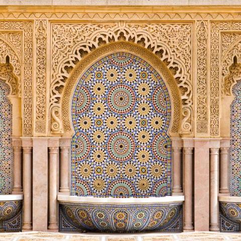 Photo Moroccan tiled fountain