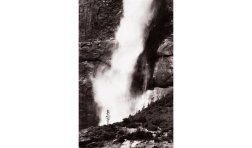 Jordahl-Yosemite-Falls-in-Spring_main.png